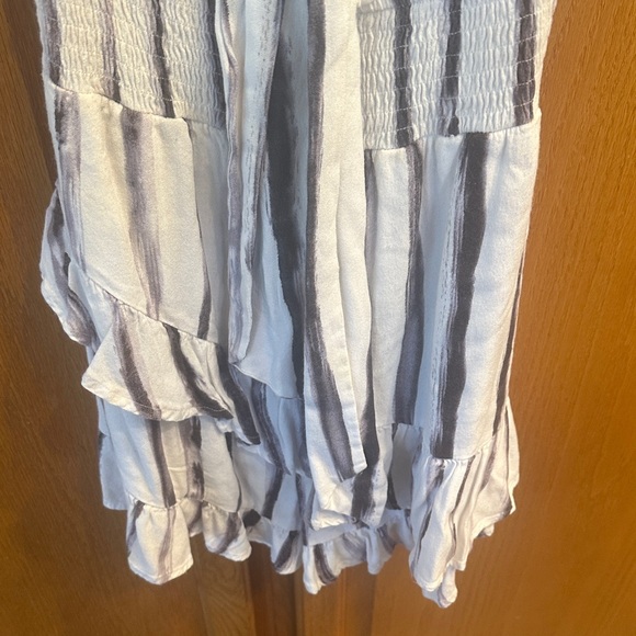 Striped Ruffle Romper Size Small - Picture 3 of 4